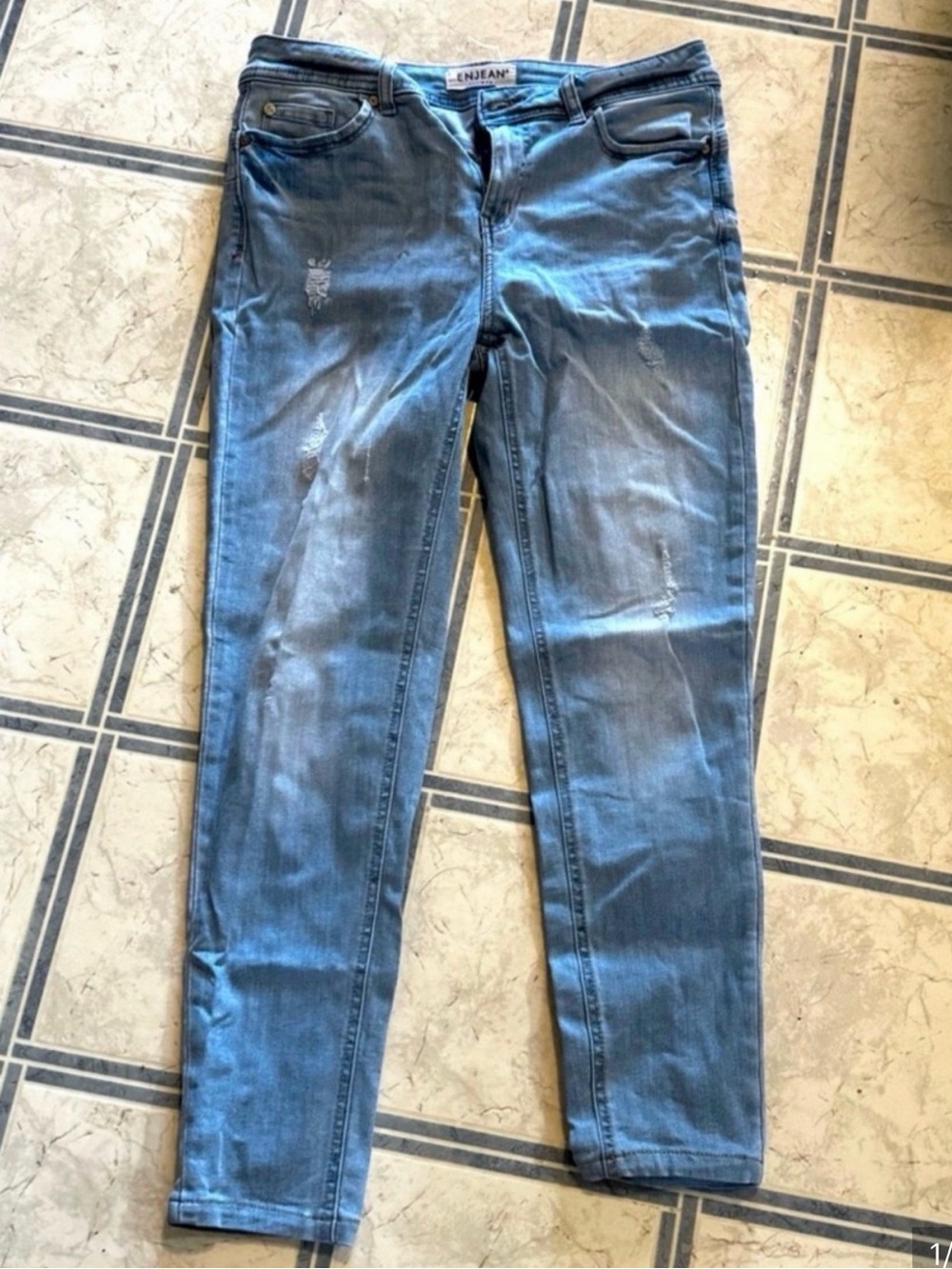 Enjean light Wash skinny jeans size 9